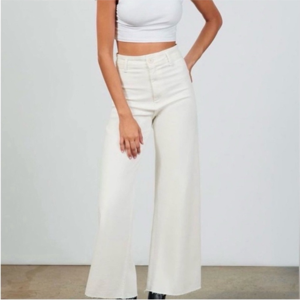 ZARA ZW Mariner High-Waisted Wide Leg Jeans in White - Picture 3 of 9